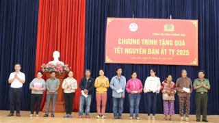 Mang sắc xuân về với người dân phía Nam Khánh Hòa