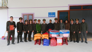 Cục An ninh đối ngoại Bộ Công an phối hợp Công an tỉnh Cao Bằng trao nhà tình nghĩa