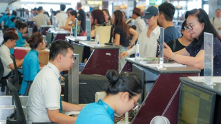 Thêm chuyến bay, tăng cường kiểm soát an ninh, an toàn