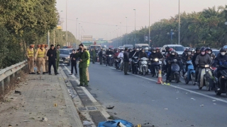 Hà Nội: Xe tải va chạm xe máy, 3 người tử vong