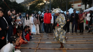 Sinh viên đón Tết Việt, giữ gìn văn hóa truyền thống