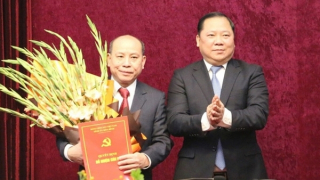 Công bố Quyết định của Thủ tướng Chính phủ phê chuẩn Chủ tịch UBND tỉnh Hòa Bình