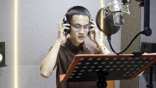 Độc đáo xem phim bằng... tai