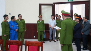 Khởi tố, bắt tạm giam Giám đốc Đại học Huế