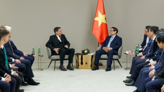 Thủ tướng Phạm Minh Chính tiếp ông Klaus Zellmer, Chủ tịch Hội đồng Quản trị Tập đoàn Skoda Auto