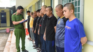 Chủ quán phở bị khởi tố vì tổ chức đốt pháo tại tiệc sinh nhật