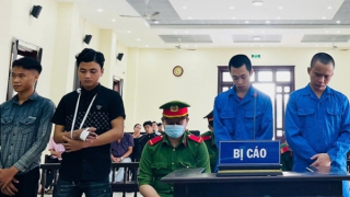 Bị chém trọng thương vì nhậu say, đòi “mây mưa” với bóng hồng