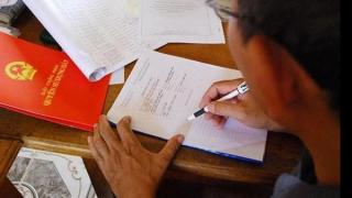 Lừa đảo ký hợp đồng mua bán nhà rồi cuỗm tiền của khách hàng