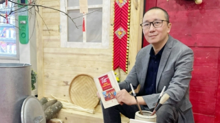 Tìm hiểu vua chúa Việt ăn Tết thế nào với sách của Lê Tiên Long