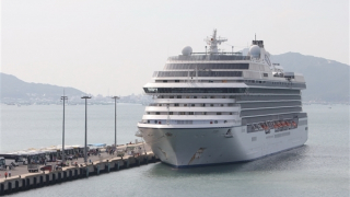 Khánh Hòa đón chuyến tàu biển quốc tế đầu tiên của năm 2025 với 1.200 du khách