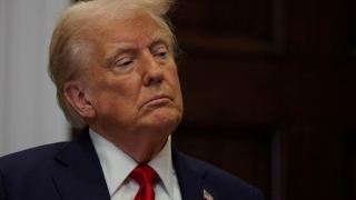 Ông Trump công bố thời hạn áp thuế với EU và Trung Quốc