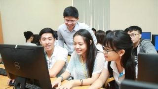 Mua bán tài khoản ChatGPT: Hiểm họa từ thị trường “đen”