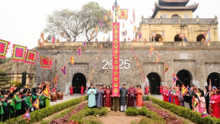 Tái hiện nhiều nghi lễ Tết cung đình, Hoàng thành Thăng Long rực rỡ sắc xuân