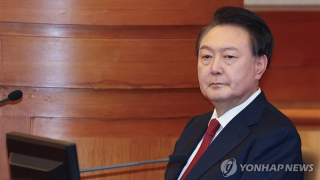 Tổng thống Hàn Quốc đối diện nguy cơ bị truy tố tội nổi loạn