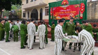 Trại tạm giam Công an tỉnh Cao Bằng tổ chức chương trình “Xuân gắn kết - Tết yêu thương” 2025