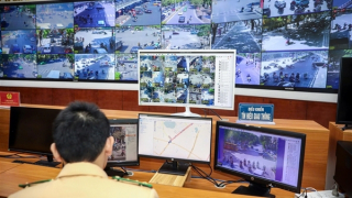 "Mắt thần" hiện đại giám sát giao thông, hỗ trợ người dân đi lại ngày Tết