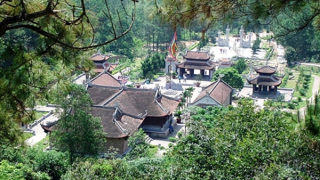 Theo dấu người xưa