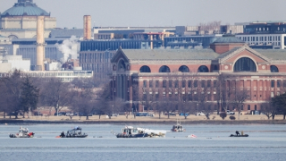 Vẫn chưa rõ nguyên nhân vụ tai nạn máy bay ở Mỹ, khiến 67 người chết