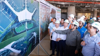 Thủ tướng đôn đốc thi công các dự án hạ tầng giao thông khu vực phía Nam