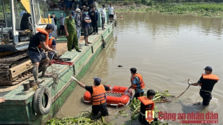 Tìm thấy thi thể 3 nạn nhân bị nước cuốn trên sông Tiền