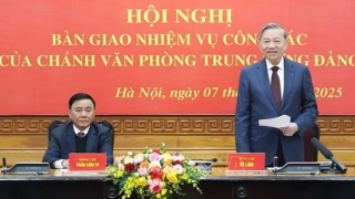 Tổng Bí thư Tô Lâm dự Hội nghị bàn giao nhiệm vụ công tác của Chánh Văn phòng Trung ương Đảng