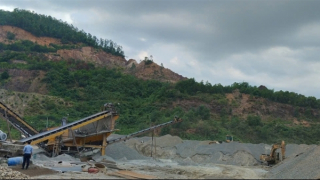 Đà Nẵng "xướng tên" loạt doanh nghiệp vi phạm trong khai thác khoáng sản