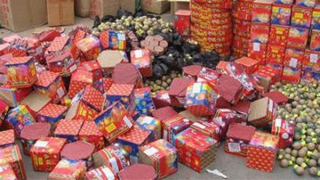 Mua bán, vận chuyển trái phép pháo nổ bị xử lý như thế nào?