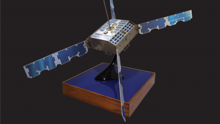 Vệ tinh do thám ẩn náu suốt 30 năm Chiến tranh Lạnh