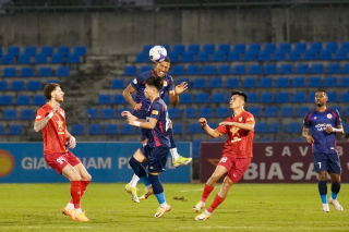 Hòa CLB Công an Hà Nội, Hồng Lĩnh Hà Tĩnh giữ mạch bất bại