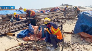 Đầu năm trên công trường dự án cảng nước sâu lớn nhất miền Trung