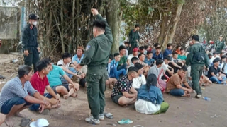 Xóa sổ nhiều ổ nhóm bài bạc vùng biên