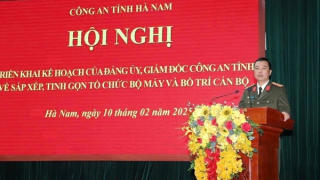 7 lãnh đạo cấp phòng Công an tỉnh Hà Nam tình nguyện xin nghỉ công tác trước hạn tuổi