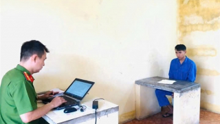 Đâm nhầm người vô can, một thanh niên bị bắt khẩn cấp