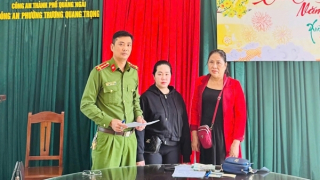 Nhặt được túi có trên 100 triệu đồng, nhờ Công an tìm người trả lại