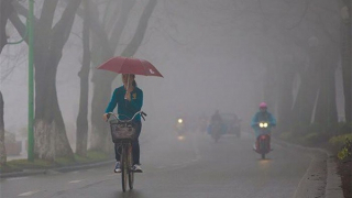 Miền Bắc mưa phùn ẩm ướt và sương mù