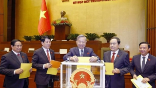 Quốc hội bỏ phiếu quyết định nhiều nội dung quan trọng về nhân sự