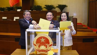 Kiện toàn nhân sự Quốc hội, sáp nhập các cơ quan, bầu 6 Chủ nhiệm các ủy ban