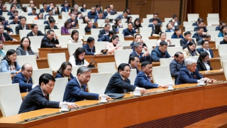 Kiện toàn nhân sự Chính phủ: Phê chuẩn bổ nhiệm Bộ trưởng 6 bộ mới