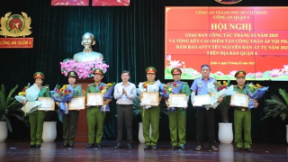 Khen thưởng tập thể, cá nhân phá đường dây mua bán vũ khí quy mô lớn