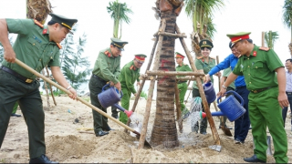 Công an Đà Nẵng hưởng ứng phong trào “Tết trồng cây đời đời nhớ ơn Bác Hồ”