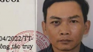 Truy tìm đối tượng liên quan vụ án tổ chức đánh bạc mùng 2 Tết