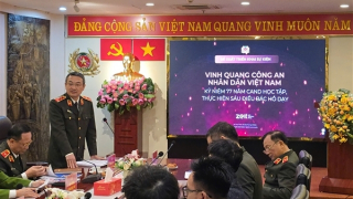 Nhiều hoạt động đặc sắc "Vinh quang CAND Việt Nam" tại Hồ Gươm từ 8-9/3