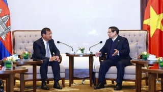 Government leader hosts Cambodian Deputy Prime Minister