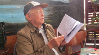 Người “mắc nợ” rừng xanh