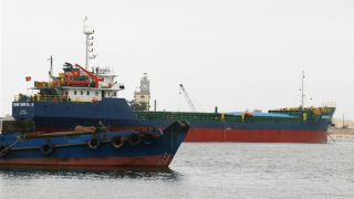 Cảng biển bị bồi lấp khiến doanh nghiệp gặp khó