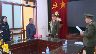 Khởi tố đối tượng sử dụng giấy tờ giả để hưởng chế độ chính sách