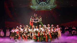 Hàng trăm chiến sĩ, nghệ sĩ CAND biểu diễn “Lời ca dâng Bác”