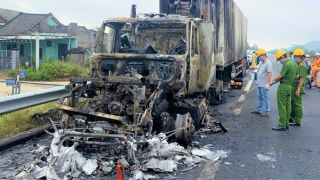 Kịp thời dập tắt vụ cháy xe container trên cao tốc Đà Nẵng - Quảng Ngãi