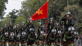 Chiêm ngưỡng màn tổng duyệt khí công, kỵ binh, trình diễn mô tô CAND ở Bờ Hồ