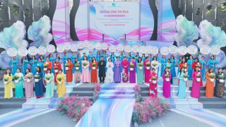 Hơn 3.000 người đồng diễn áo dài tại phố đi bộ Nguyễn Huệ